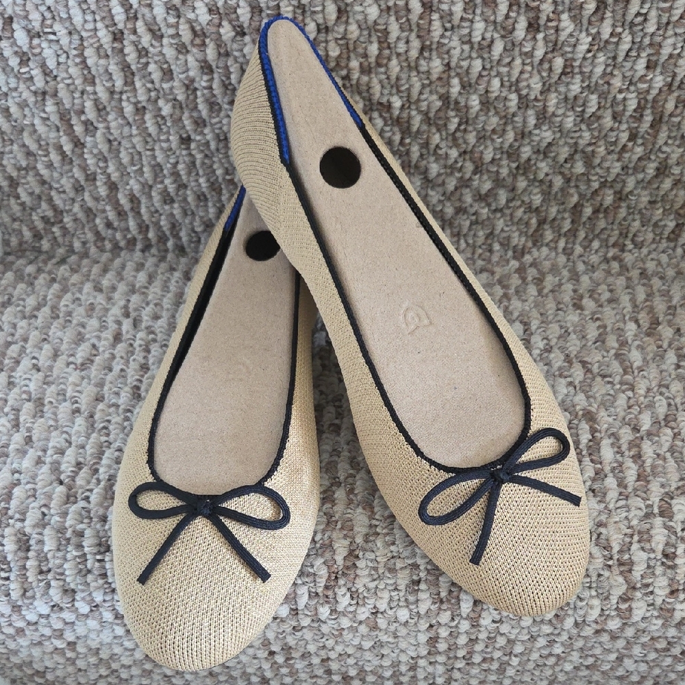 Rothy's Tan and Black Bow Flats